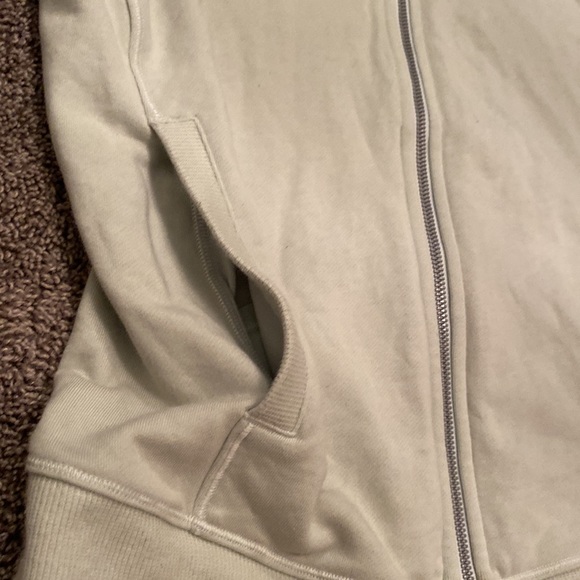 Lululemon Jacket - Picture 3 of 6